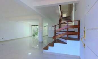 Imagem 3: Casa Residencial com 4 dormitórios, sendo 1 suíte, para alugar no bairro Tristeza