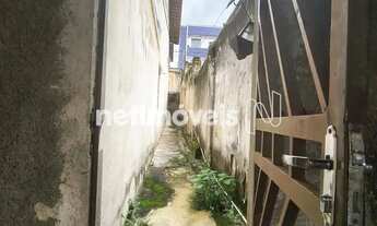 Imagem 3: Casa de 02 quartos no Sagrada Família, sendo