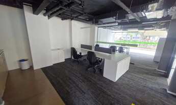 Imagem 2: Centro comercial para aluguel e venda com 146 metros quadrados