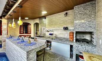 Imagem 2: Casa com Piscina - 3 Quartos (1 Suíte com Closet) - 3 Vagas - São João Batista