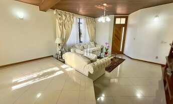 Imagem 3: Casa 6 Quartos com 1 Suíte e 374m² - Jardim Atlântico