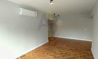 Imagem 2: Apartamento totalmente reformado, com ar-condicionado em todos os ambientes e cozinha inte