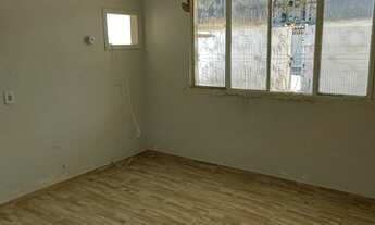 Imagem 6: Visão adm de Imóveis Vende Ótima Casa Frente Rua com um vasto quintal