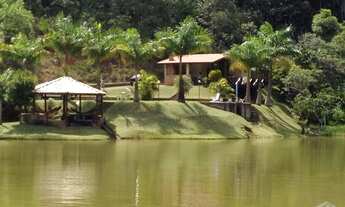 Imagem: Linda Chácara com Lago e 48.000m² de área