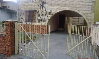 Imagem: Casa com Terreno de 289 M2 e 2 dormitórios