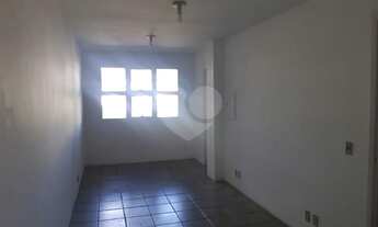 Imagem 1: Excelente sala comercial de 30m² localizada no centro comercial de Alphaville