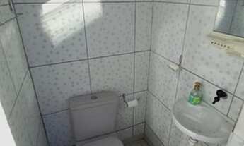 Imagem 7: Casa com Piscina e Churrasqueira em Candeias 2 Quartos e Reformada