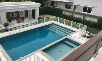 Imagem 3: Casa para venda possui 1000 metros quadrados com 5 quartos.