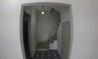 Imagem 2: Casa para aluguel tem 140 metros quadrados com 3 quartos em Ponta da Praia - Santos - SP