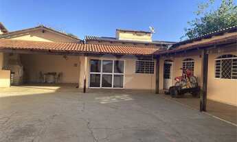 Imagem: Casa em Vicente Pires, na Rua 05, com um