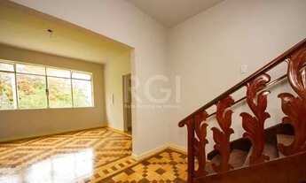 Imagem 6: Casa para aluguel com 225 m² com 5 quartos em Rio Branco - Porto Alegre - RS