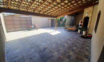 Imagem: Casa com 3 quartos edicula nos fundos