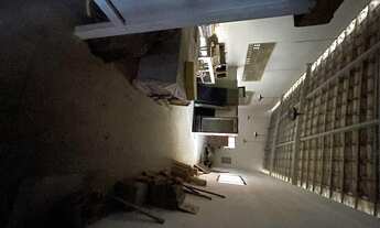 Imagem 5: Galpão com 200m2 mais grande espaço de garagem, pronto para uso