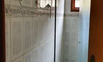 Imagem 4: Sobrado para aluguel possui 180 metros quadrados com 5 quartos