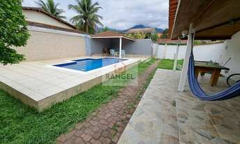 Imagem 5: Ótima casa com amplo quintal, piscina e churrasqueira no centro de Vargem Grande/RJ