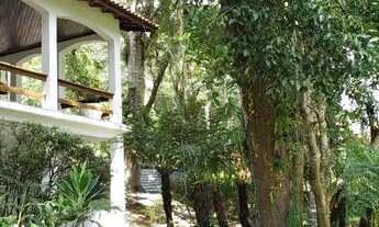 Imagem 4: Casa térrea em condomínio, região da Granja Viana. Baixou p/ vender urgente. AT:1310m2