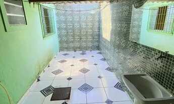 Imagem 6: Casa Térrea com 2 Dormitórios, Quintal e Garagem Privativa em Condomínio no Esmeralda