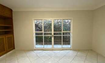 Imagem 7: Sobrado para venda tem 266 metros quadrados com 3 quartos em Fundinho - Uberlândia - MG