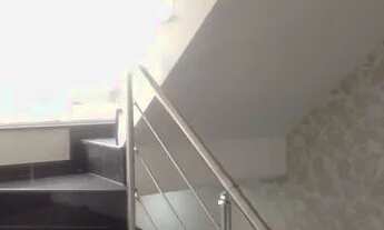 Imagem 3: Casa de condomínio sobrado para aluguel possui 180 metros quadrados com 3 quartos