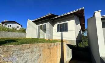 Imagem: Casa de 101m² edificada em terreno de 225m²