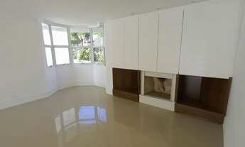 Imagem 6: Casa de condomínio para aluguel possui 440 metros quadrados com 4 quartos