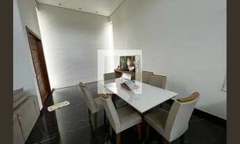 Imagem 4: Casa à Venda - Estância Silveira, 3 Quartos, 370 m2