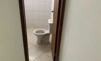 Imagem 3: Kitinete perto da igreja catedral