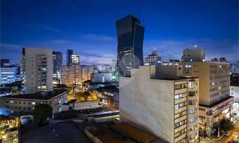 Imagem 2: Apartamento reformado do lado do Metro Faria Lima