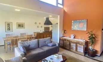 Imagem 3: Apartamento à venda no centro de Garopaba a 400m da praia com 115m2 na avenida central com