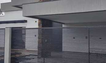 Imagem 2: ARNIQUEIRA: Mega House 3sts, alto padrão, pisc/chursq, 360m2, Cond/localiz.top ( QUEM VÊ C