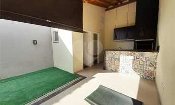 Imagem: Casa à Venda com 2 Quartos e 1 Suíte no