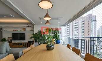 Imagem 5: Apartamento à venda, Com 178m² de Área Útil, 3 Dormitórios, 3 Suítes, 4 Vagas de Garagem n