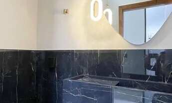 Imagem 2: Casa de condomínio para venda possui 223 metros quadrados com 3 quartos