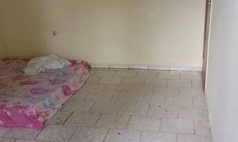 Imagem: Quarto no Banheiro Privado SemiMobiliado