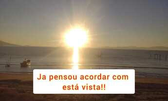 Imagem: Quarto para homens solteiros com luz água