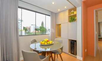 Imagem 2: Imóvel para venda possui 163 metros quadrados com 4 quartos em Bacacheri - Curitiba - PR