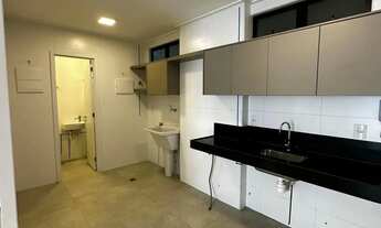 Imagem 6: 03 quartos sendo 01 suíte, móveis fixos e varanda, na Jatiúca