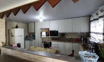 Imagem: CASA DE DOIS ANDARES À VENDA NO BAIRRO