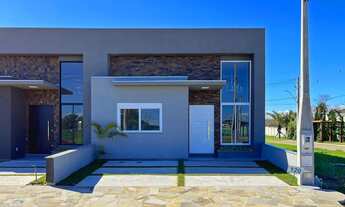 Imagem: Casa à venda com 3 quartos, sendo 1 suíte