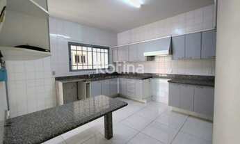 Imagem 3: Casa para alugar, 5 quartos, Nossa Senhora Aparecida - Uberlândia/MG - Rotina Imobiliária