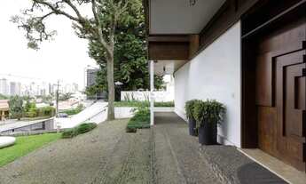 Imagem 2: Casa à venda nas Mercês, 4 quartos