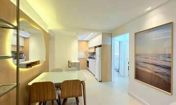 Imagem 5: Apartamento de 2 dormitórios sendo 1 suíte mobiliado com terraço e box/vaga de garagem em