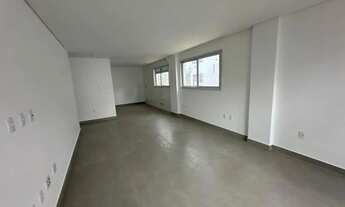 Imagem 5: Locação no Centro de Florianópolis! Novo com 2 suítes e sacada