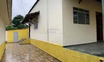 Imagem 2: CASA INDIVIDUAL EM RUA COMERCIAL