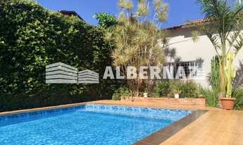 Imagem: Casa com 2 residências, piscina e 530m²