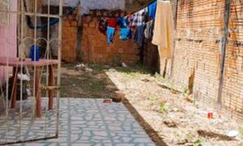 Imagem 5: Vendo Terreno com 2 Kit Net, Terreno de 300 m2 . Todo Murado