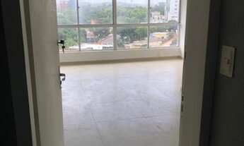 Imagem 6: Sala comercial com porcelanato de alta qualidade