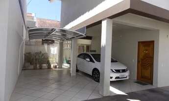 Imagem 2: Porto Alegre - Casa Padrão - Tristeza