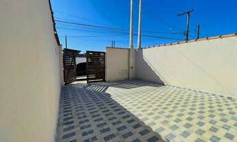 Imagem 5: Casa para Venda em Mongaguá, balneário Itaguai, 2 dormitórios, 1 suíte, 2 banheiros, 2 vag