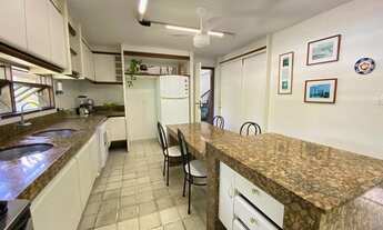 Imagem 7: Casa à venda em Condomínio com 450m² de área útil, 5 quartos sendo 3 suítes e 4 vagas em A